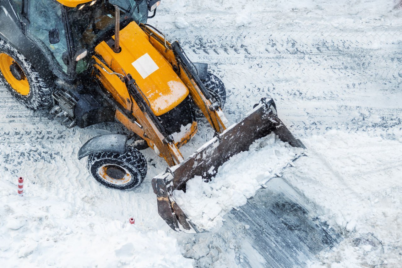 Snow removal service in Navarre Ohio by Greater Pines Property Maintenance